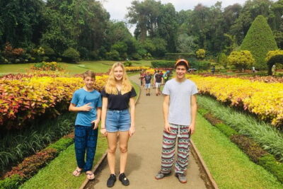03 Day Explore Sri Lanka - Day 1: Golden Temple of Dambulla caves plus an Ayurveda treatment