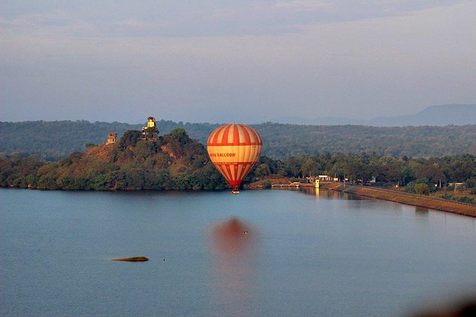 08 Nights in Magical Sri Lanka - Day 4: Dambulla Cave Temple and Kandy culture in one day