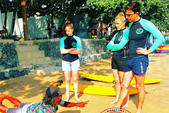1 Week Surf Package (shared wooden dorm) - up to 4 guests - Movie night and BBQ with fresh seafood: bonding without pressure