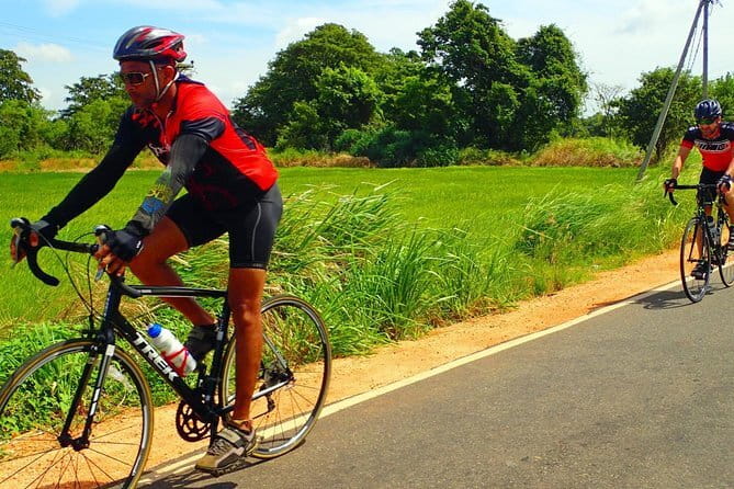 100 Km Sporting Cyling Tour - Morning pickup in Galle: tuk-tuk to the start line