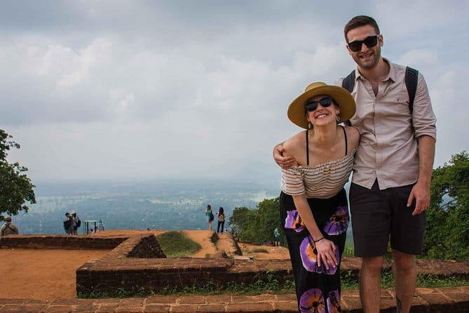 14 Days/ 13 Nights -Sri Lanka Tour on Culture, Wildlife & Beaches - Day 6: Botanical Gardens, Ramboda Waterfall, and a Tea Factory Day