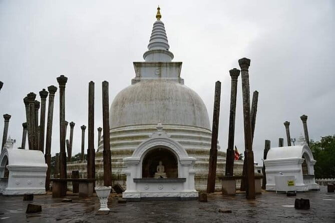 14 Days/ 13 Nights -Sri Lanka Tour on Culture, Wildlife & Beaches - Day 8: Nine Arches Bridge, Little Adam’s Peak, Ravana Pool Club, and Mahamevnawa Monastery