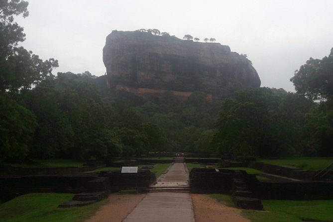 3 Day Privet Tour To Kandy & Sigiriya From Colombo - Day 3: Sigiriya Lion Rock climb and why 5 hours matters
