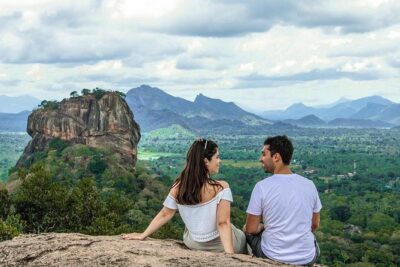 3 Days Tour to Kandy, Nuwara Eliya & Sigiriya - Day 1 Kandy: Tooth Relic temples, orchid gardens, and lake views with a cultural show