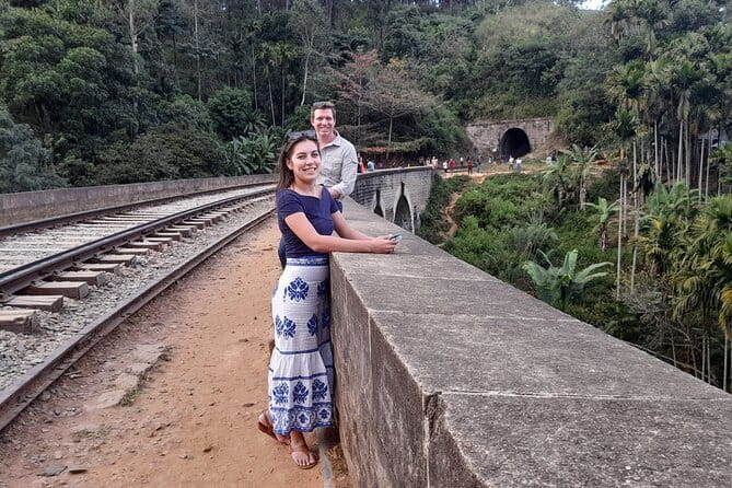 4 day upcountry tour - Day 2 in Kandy: Sacred Tooth Relic, lake boat ride, and a city viewpoint