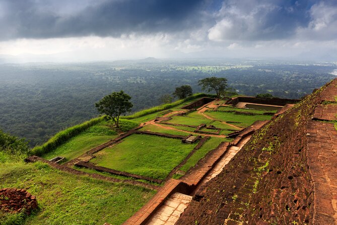 5 Days Private Vehicle with English Speaking Chauffeur - Ranweli Spice Garden: Learning What Goes Into Your Rice and Curries