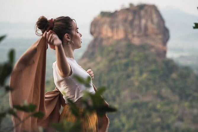 5 Days Sri Lanka Tour package - Route overview: Tooth Relic, tea country, Yala wildlife, then Bentota beach