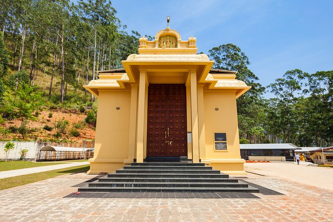 6 Days Private Vehicle with English Speaking Chauffeur - Day 5: Galle Dutch Fort, Dutch Hospital, and Walking the UNESCO Streets