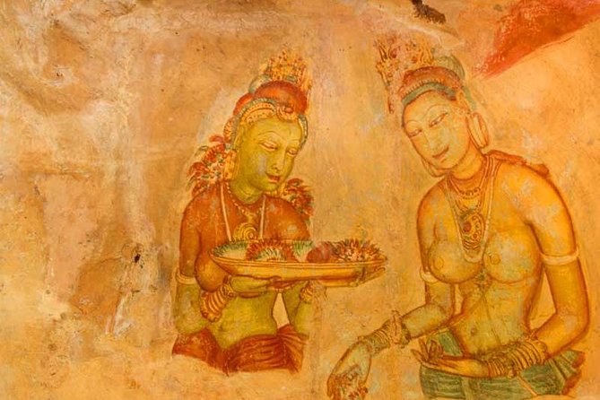 7 Days 6 Nights Package Tour with Holiday Walkers Sri Lanka - Day 2 Kandy’s Sacred Tooth Relic and Kandyan Cultural Centre dance