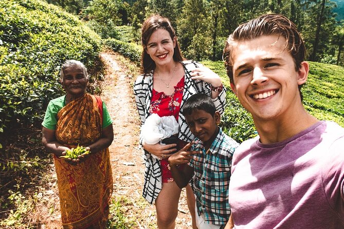 7 Days Sri Lanka Tour package with Private Driver - Day 2: Kandy’s sacred center plus views and Peradeniya orchids