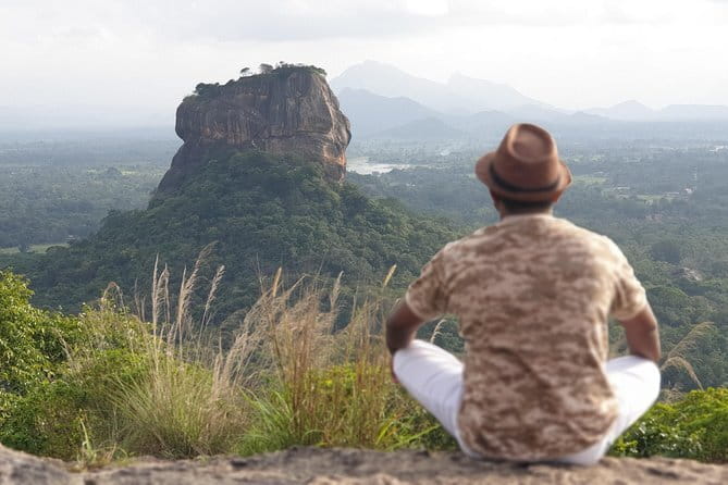 9 Days Guided Tour Through Sri Lanka - Matale spice garden, the Sacred Tooth Temple, and a Kandy cultural show