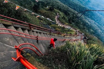 Adam’s Peak Night Hike Experience [One Day & ALL INCLUSIVE] - Weligama pickup, mobile ticket, and a private group day