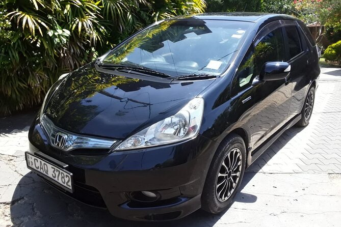 AirPort CMB to Colombo (Private Taxi 24/7) Car, Van, Minibus - The Car or Van: AC Comfort Plus Real Transfer Practicalities