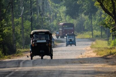 Airport Layover Colombo City tour - Getting Started: Airport Pickup, AC Comfort, and WiFi