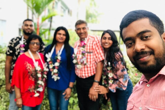 Airport Pick-up from Colombo Airport to Kandy - Comfort and Small Perks: Air-Conditioning, Bottled Water, Wi‑Fi