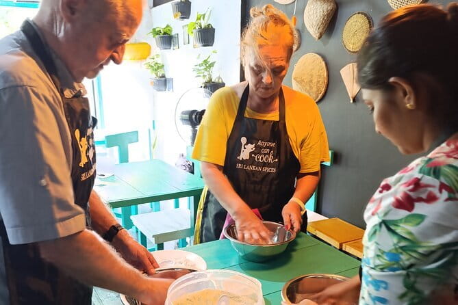 Anyone Can Cook - Bentota Cooking Class - First Stop: VTS Lanka Tours and Bentota Boat Safari Timing