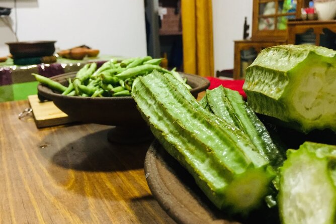 Authentic Sri Lankan Cooking Class in Kandy with Local Family - Spice and market time: optional local market guidance