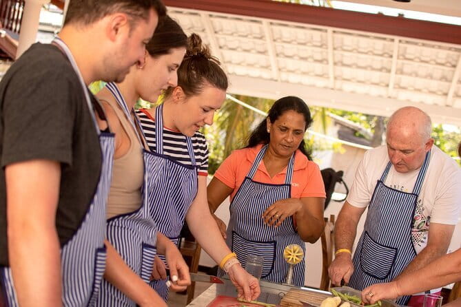 Authentic Sri Lankan Cooking Class in Mirissa - What You’ll Eat: Rice, Crispy Papadams, and Your Own Curry Spread