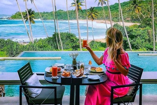 Budget Tours Sri Lanka with 7 Nights accommodation - Day 4: Ella by train at 12:40, plus Little Adam’s Peak and classic highland pauses