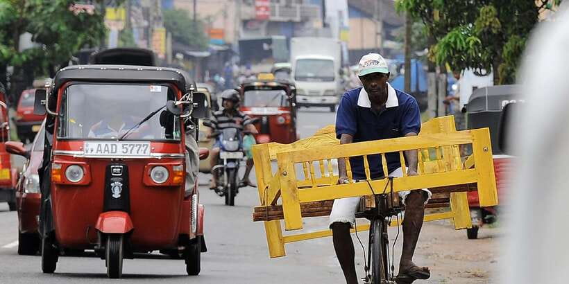 Colombo: All-Inclusive Morning & Afternoon Private City Tour - Hotel Pickup in an Air-Conditioned Private Vehicle