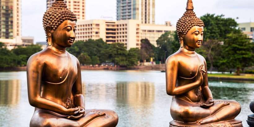 Colombo: All-Inclusive Morning & Afternoon Private City Tour - Lotus Tower in Colombo: A Modern Photo Stop That Breaks the Pace