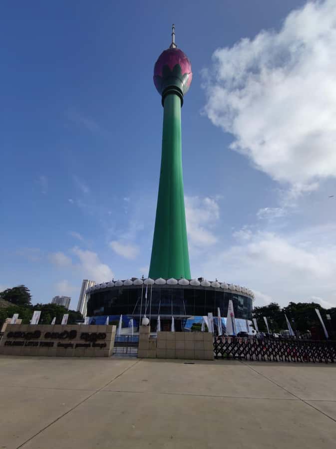 Colombo: Best Sightseeing Tour by Tuk Tuk - All Inclusive - Lotus Tower and Old Parliament viewpoints: modern height meets colonial roots