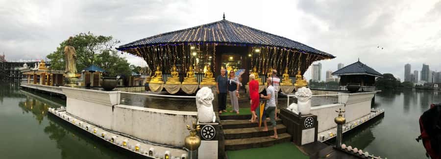 Colombo: Best Sightseeing Tour by Tuk Tuk - All Inclusive - Independence Memorial Hall and Old Parliament: Colombo’s civic identity