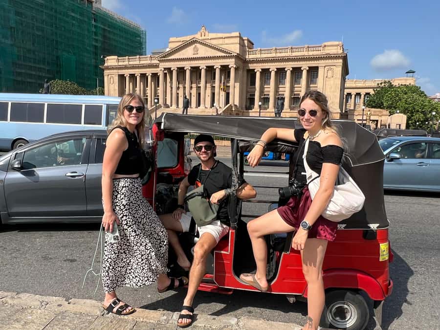 Colombo: Best Sightseeing Tour by Tuk Tuk - All Inclusive - Morning or evening: picking the right start time