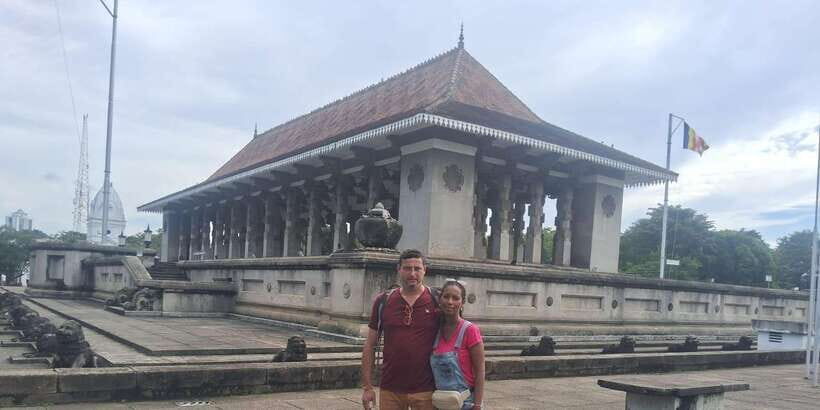 Colombo: City Highlights Guided Private Tour by Tuk Tuk - Price and value: what $32 buys you (and what it doesn’t)