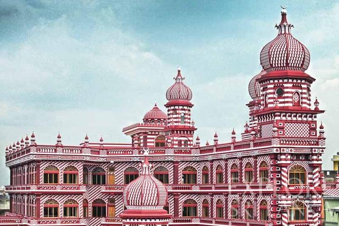 Colombo City Sightseeing - Independence Square: A Quick Civic Landmark Moment