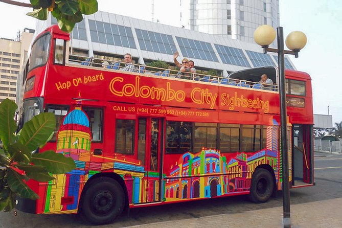 Colombo City Tour by Open-Deck Bus - Stop at Galle Face Green: where the sightseeing starts