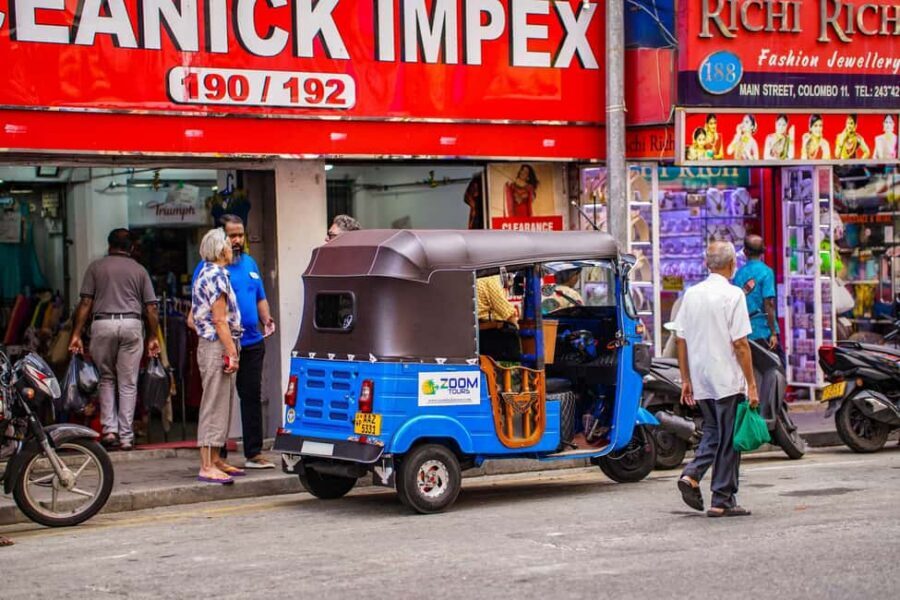 Colombo City Tour by Tuk Tuk - All Inclusive - From port history to the Colombo Lighthouse viewpoint