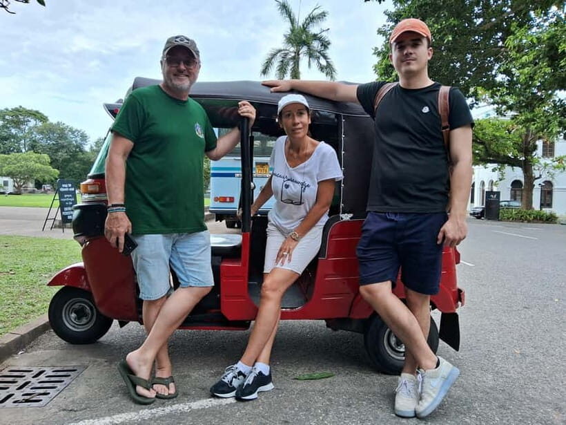 Colombo City Tour by Tuk Tuk Experience Morning or Evening - Tea and Coffee Tasting: A Surprisingly Good Value Add