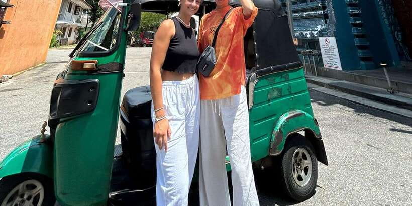 Colombo: City Tour by Tuk Tuk with Pickup - All Inclusive - Gangaramaya Temple to Sri Kailawasanathan Swami: the spiritual start