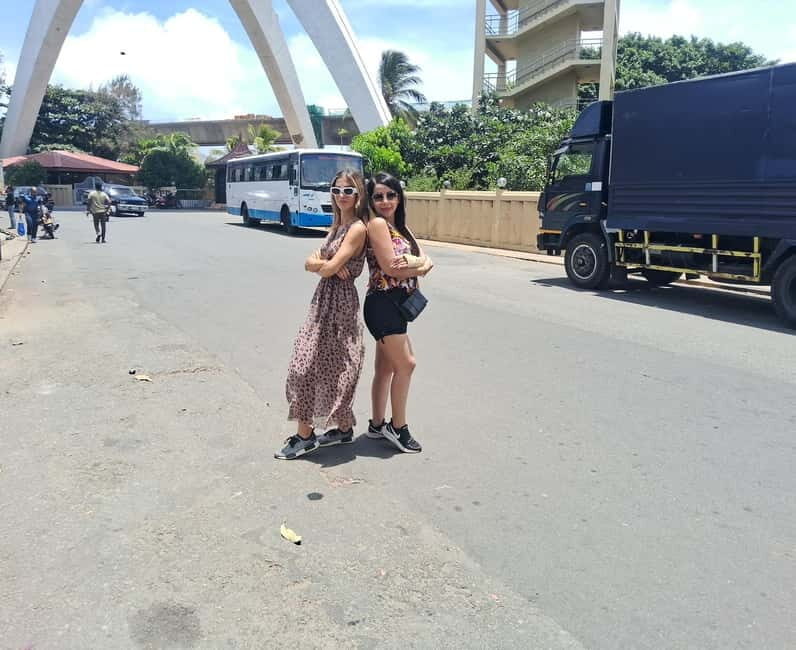 Colombo: City Tour by Tuk Tuk with Srilanka Traditional Food - Should You Book This Colombo Tuk Tuk + Traditional Food Tour?