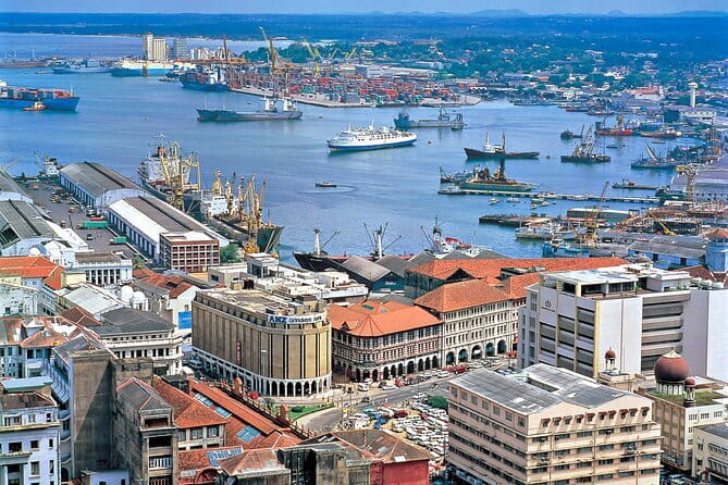 Colombo City Tour | From Colombo Port - Stop 3: Colombo Lighthouse (15 minutes) for quick views and clear photos