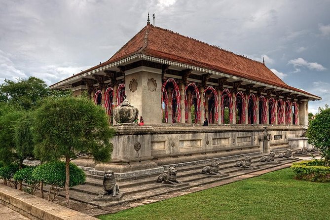 Colombo City Tour From Negombo - Pettah Floating Market: Gifts, Crafts, and Real Market Life