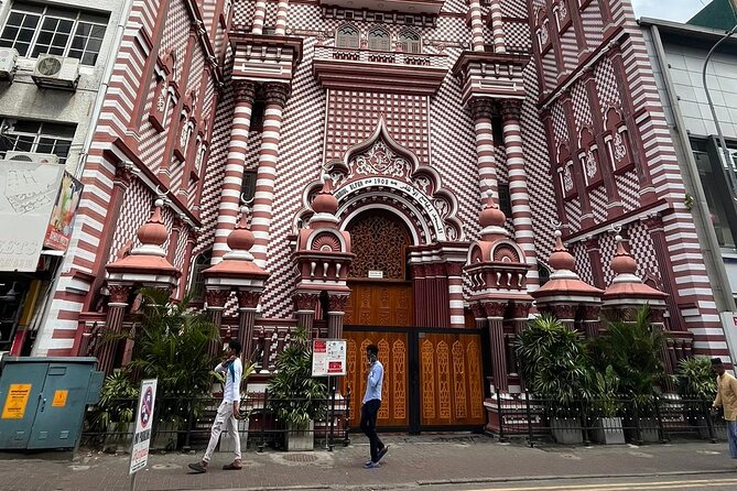 Colombo City Tour With Historical Places ( All Inclusive ) - Old Parliament Building, Sea-Facing Fort Area, and Colombo’s Power Core