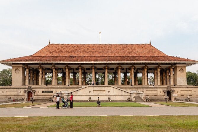Colombo City Tour With Historical Places ( All Inclusive ) - Old Town Hall and Town Hall: Easy Stops That Still Tell You Something