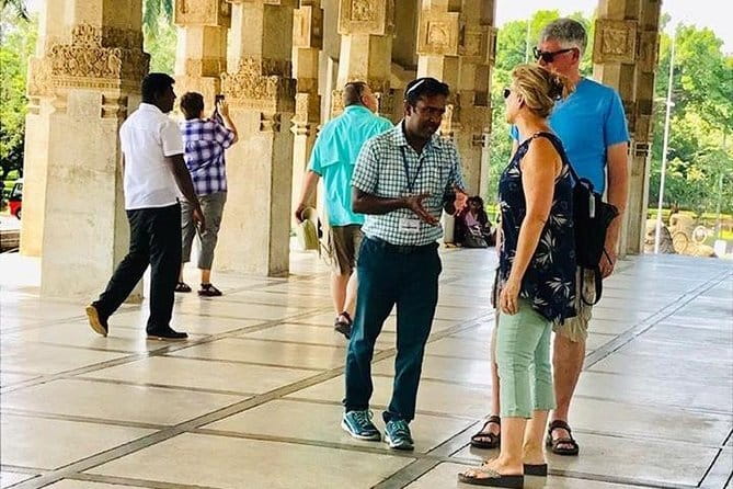 Colombo City Tour with Lunch/Dinner - All Inclusive - FAQ