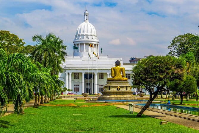 Colombo City Tuk Tuk Safari - Pettah’s market streets and the snack-smart side of the city