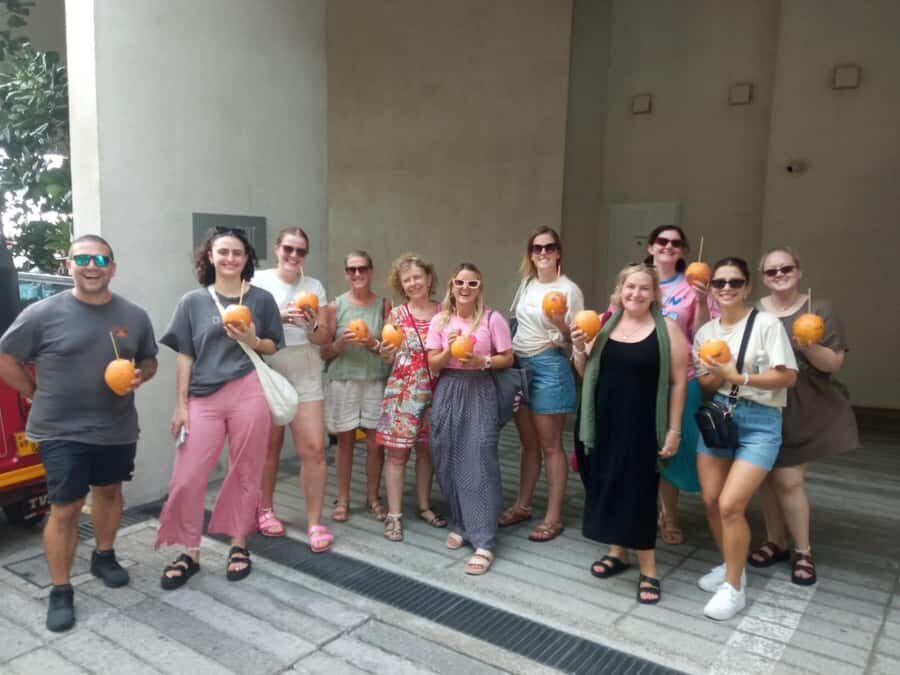 Colombo Foods Tour by Tuk Tuk ( Food chargers included ) - Pettah quick snack stop: cheese ball and samosa without the restaurant detour