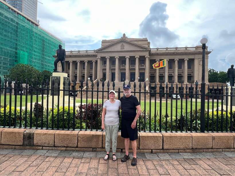 Colombo Guided City Tour by Tuk Tuk - All-Inclusive - Colombo Fort and the Dutch Hospital: colonial-era bones with modern use