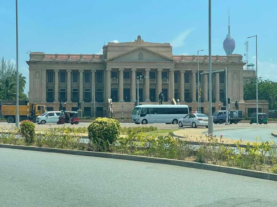 Colombo: Guided City Tour with Entry Tickets - Colombo in 4 Hours: What This Tour Really Delivers