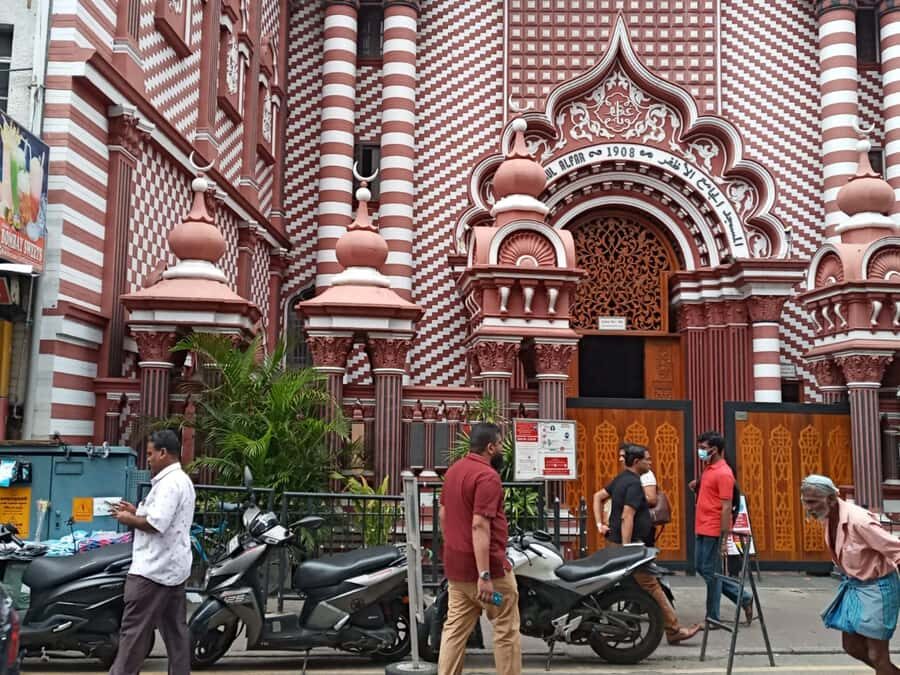 Colombo: Guided City Tour with Entry Tickets - Entry Tickets, Wi‑Fi, and the $38 Price Value