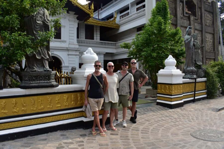 Colombo: HALF A DAY TOUR FROM NEGOMBO by car with Guiding - Kotahena’s Sri Ponnambalawaneswarar Devastanam Kovil