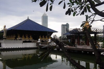 Colombo Half-Day City Tour - One Galle Face and Galle Face Green: A Short Coastal Reset