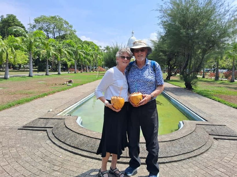 Colombo Heritage &Culture City Tour by Tuk Tuk ALL INCLUSIVE - Pettah Market and the floating market-style culture stop