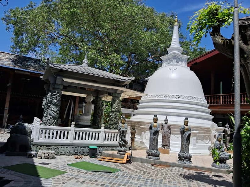 Colombo Heritage &Culture City Tour by Tuk Tuk ALL INCLUSIVE - Gangaramaya Temple: architecture, artifacts, and that calm courtyard feeling