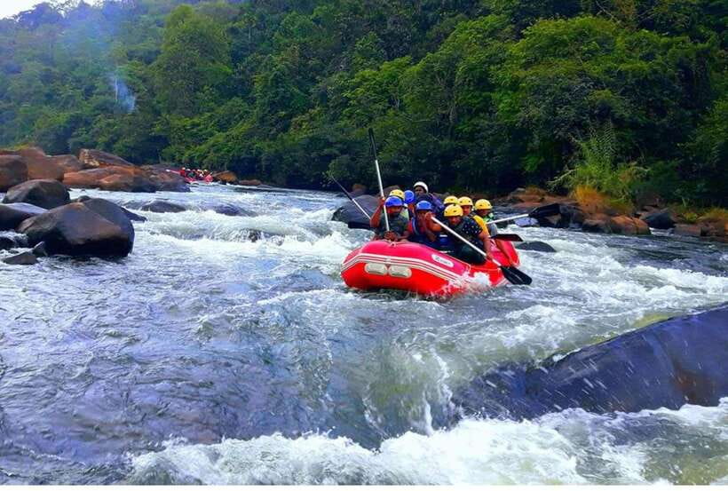 Colombo/ Negombo: Kithulgala White Water Rafting Adventure - Boat cruise + rafting: how the day typically flows